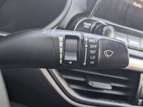 Used 2020 Kia Forte LXS image 32