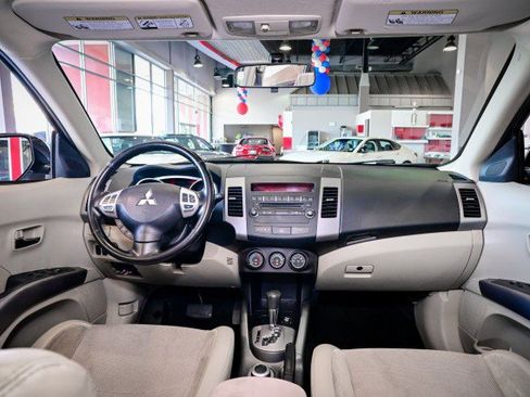 Used 2010 Mitsubishi Outlander SE AWD/4WD image 22
