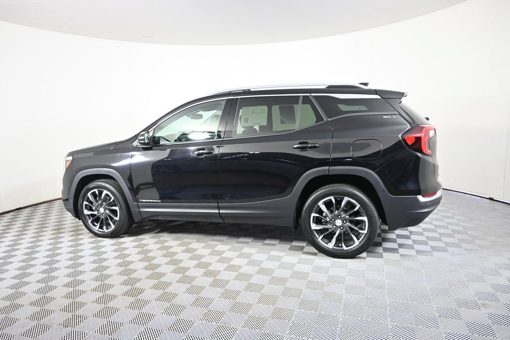 Used 2024 GMC Terrain SLT w/ LPO, Floor Liner Package AWD/4WD image 3