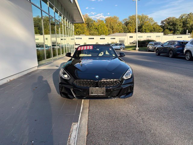 Used 2022 BMW Z4 M40i w/ Premium Package RWD image 4