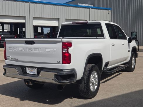 Used 2020 Chevrolet Silverado 2500 LT w/ Texas Edition AWD/4WD image 3