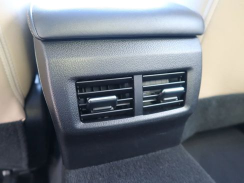 Used 2019 Lexus IS 300 image 38