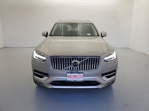 Used 2023 Volvo XC90 B6 Plus w/ Protection Package Premier image 3