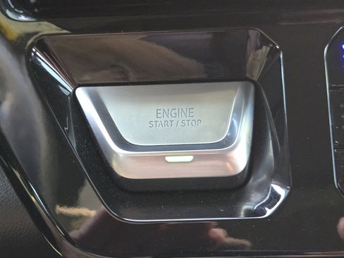 Used 2024 GMC Sierra 1500 AT4 w/ Technology Package AWD/4WD image 24