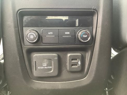 Used 2018 Buick Enclave Essence AWD/4WD image 23