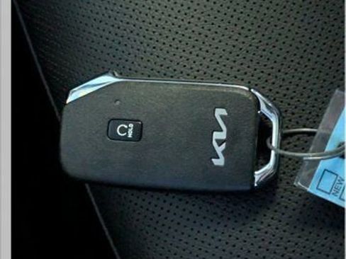 Used 2025 Kia Sportage EX w/ Premium Package image 34