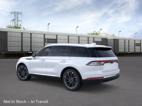 New 2026 Lincoln Aviator Reserve image 3