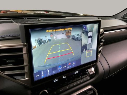 Used 2026 Toyota Tundra Platinum AWD/4WD image 27
