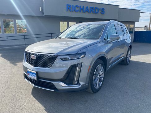 Used 2025 Cadillac XT6 Premium Luxury image 9