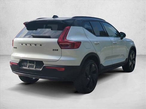 Used 2026 Volvo XC40 B5 Ultra w/ Protection Package Premier AWD/4WD image 5