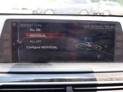 Used 2016 BMW 750i xDrive AWD/4WD image 43