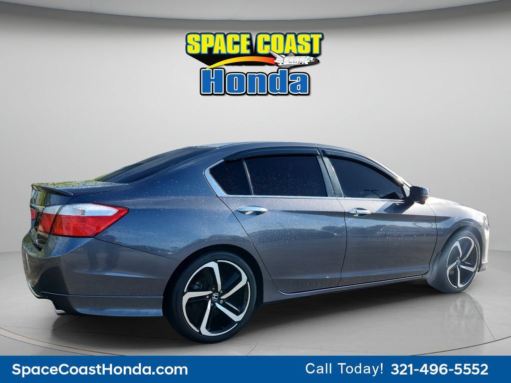 Used 2015 Honda Accord EX image 3