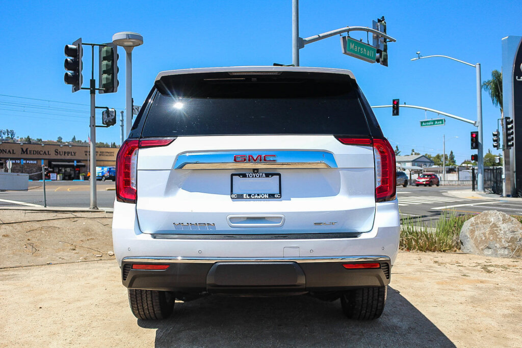 Used 2024 GMC Yukon XL SLT RWD image 26