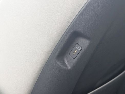 Used 2024 Hyundai Santa Fe Limited image 17