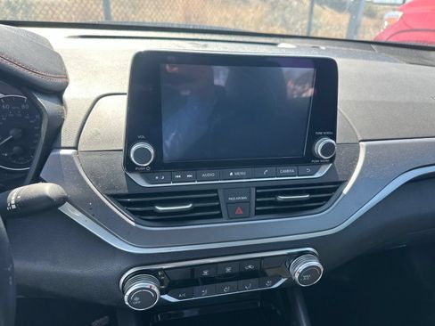 Used 2024 Nissan Altima 2.5 SR FWD image 10