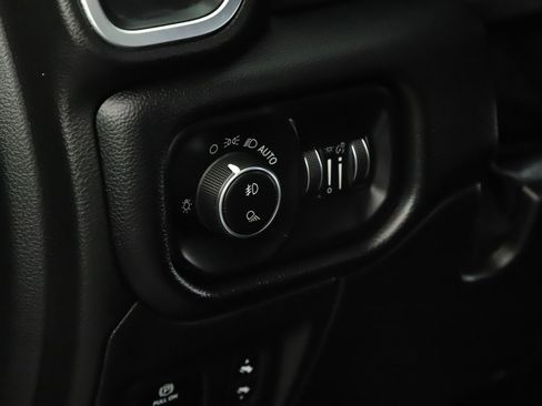 Used 2019 RAM 1500 Laramie image 8