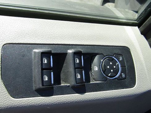 Used 2018 Ford F150 XLT w/ Equipment Group 301A Mid image 10