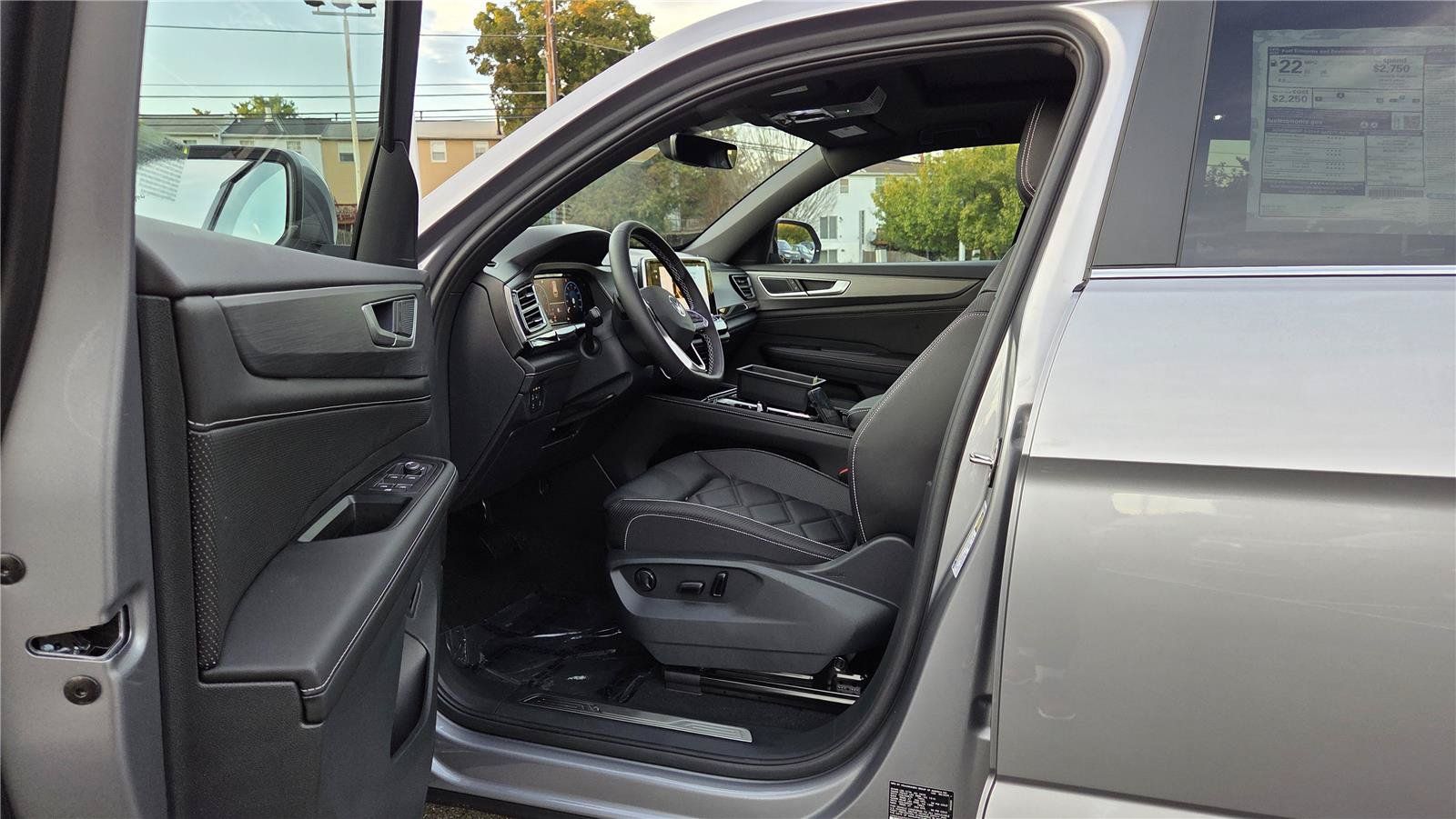 New 2026 Volkswagen Atlas Cross Sport SE AWD/4WD image 14