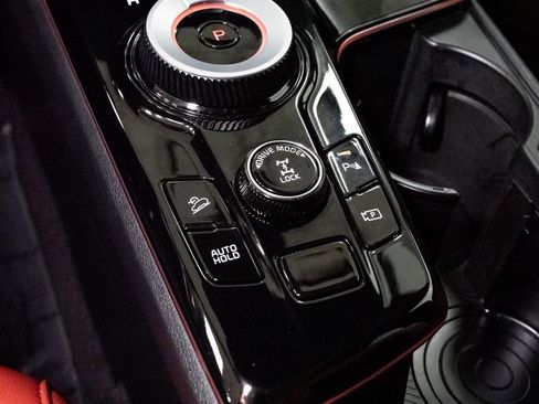 Certified 2025 Kia Sportage SX Prestige image 21