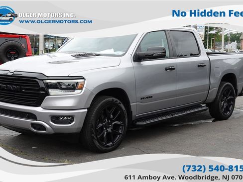Used 2024 RAM 1500 Laramie AWD/4WD image 1