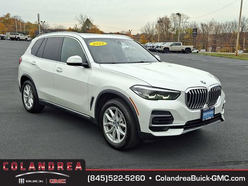 Used 2022 BMW X5 xDrive40i w/ Premium Package image 1