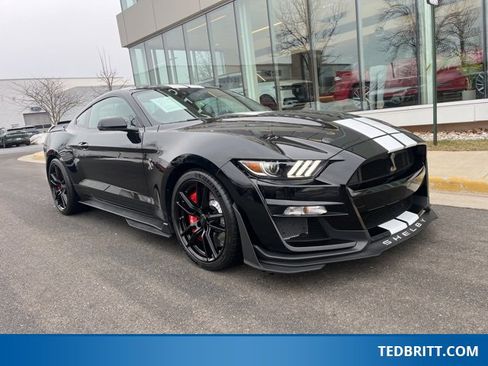 Used 2021 Ford Mustang Shelby GT500 w/ Technology Package image 1