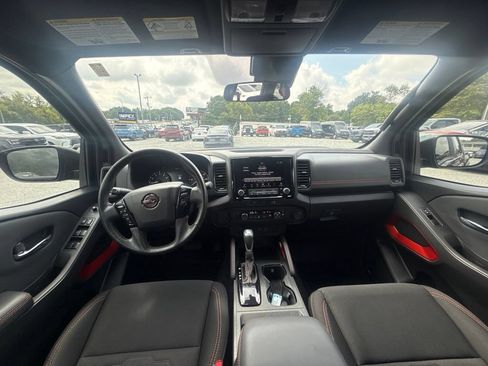 Used 2024 Nissan Frontier Pro-X RWD image 11