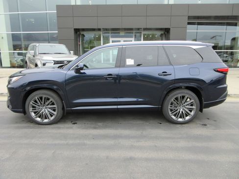 New 2026 Lexus TX 350 AWD image 3