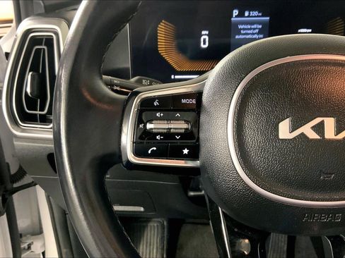 Certified 2024 Kia Sorento S image 18