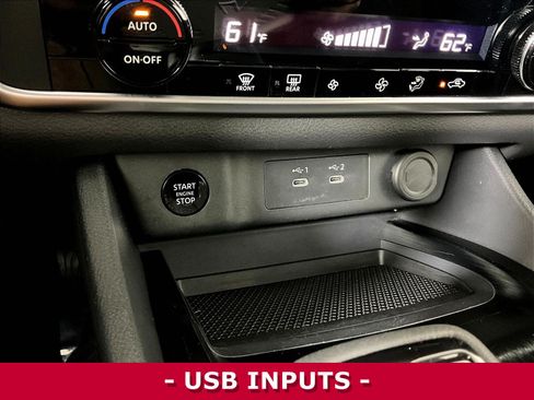 Certified 2025 Nissan Rogue SV FWD image 16