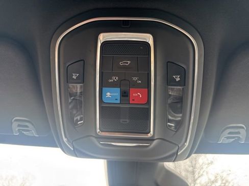 Used 2022 Jeep Wagoneer Series III image 23