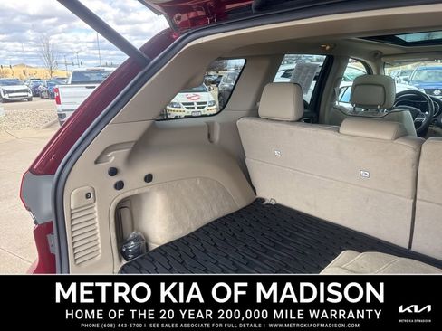 Used 2014 Jeep Grand Cherokee Overland w/ Advanced Technology Group image 32