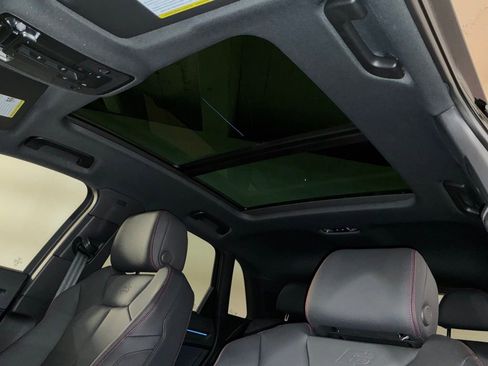 Used 2025 Audi Q3 2.0T Premium Plus w/ Premium Plus Package image 5