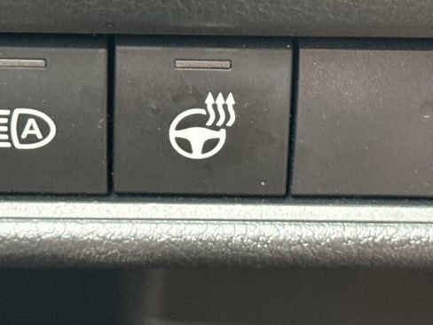 Used 2025 Toyota Grand Highlander AWD image 33