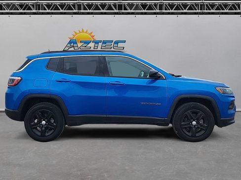 Used 2023 Jeep Compass Latitude AWD/4WD image 4