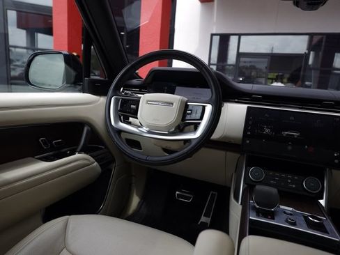Used 2023 Land Rover Range Rover SE AWD/4WD image 18