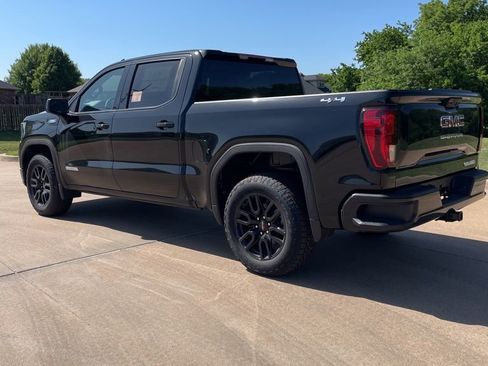 Used 2025 GMC Sierra 1500 Elevation AWD/4WD image 3