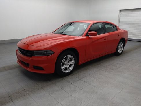 Used 2022 Dodge Charger SXT RWD image 2