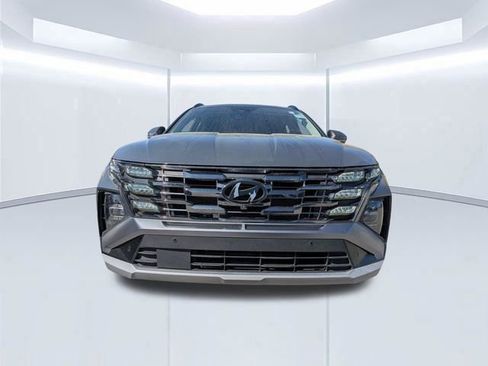Certified 2025 Hyundai Tucson Limited AWD/4WD image 9