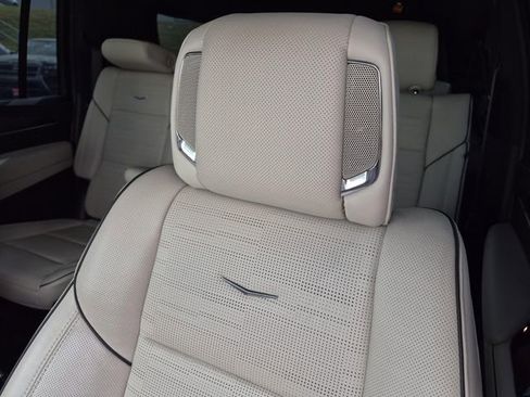 Used 2023 Cadillac Escalade ESV Sport w/ Touring Package image 25