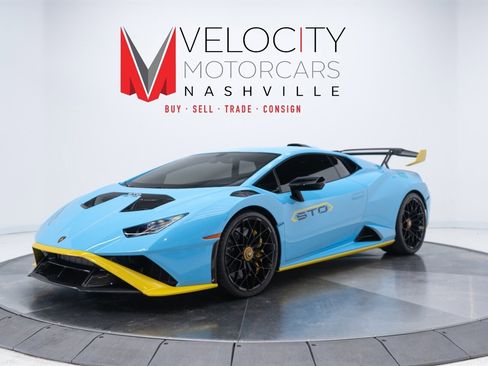 Used 2023 Lamborghini Huracan STO image 2
