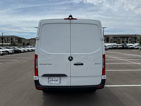 Used 2025 Mercedes-Benz Sprinter 2500 image 6