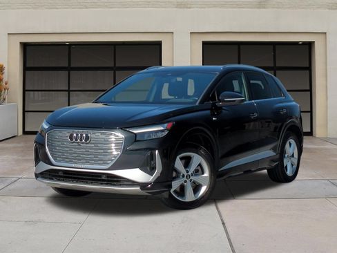 Used 2023 Audi Q4 e-tron Premium Plus w/ Premium Plus AWD/4WD image 3