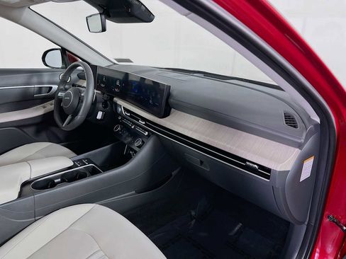 Certified 2025 Hyundai Sonata SEL FWD image 28