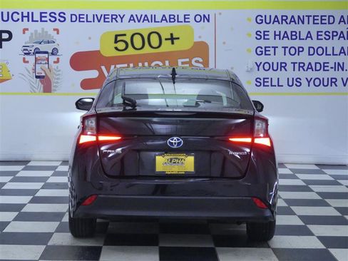 Used 2022 Toyota Prius LE image 6