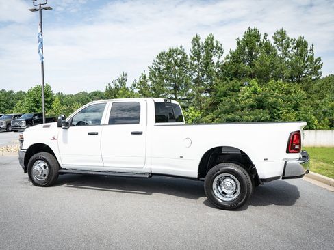New 2026 RAM 3500 Tradesman AWD/4WD image 7