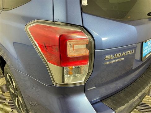 Used 2017 Subaru Forester 2.5i Premium image 19