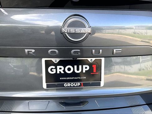 Certified 2026 Nissan Rogue SV w/ SV Premium Package FWD image 10