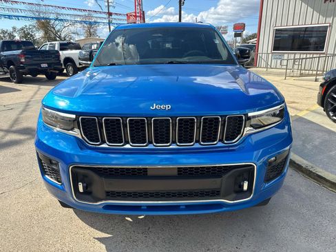 Used 2023 Jeep Grand Cherokee L Overland image 2