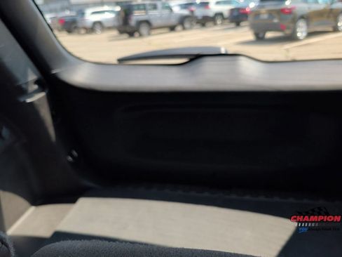 Used 2019 Chevrolet Equinox LT FWD image 20
